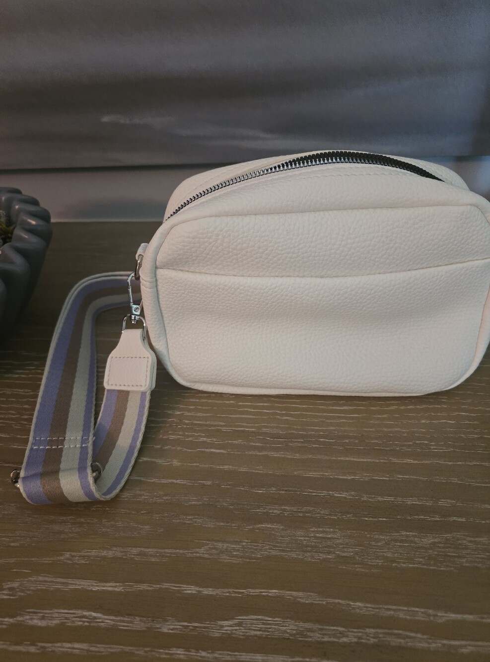 Boutique White Pebbled Crossbody Bag with Striped Strap Nwt